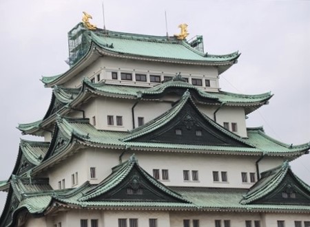 名古屋城の金鯱 特別展覧 まだ間に合う 地上に降臨16年ぶり 御利益あるかも